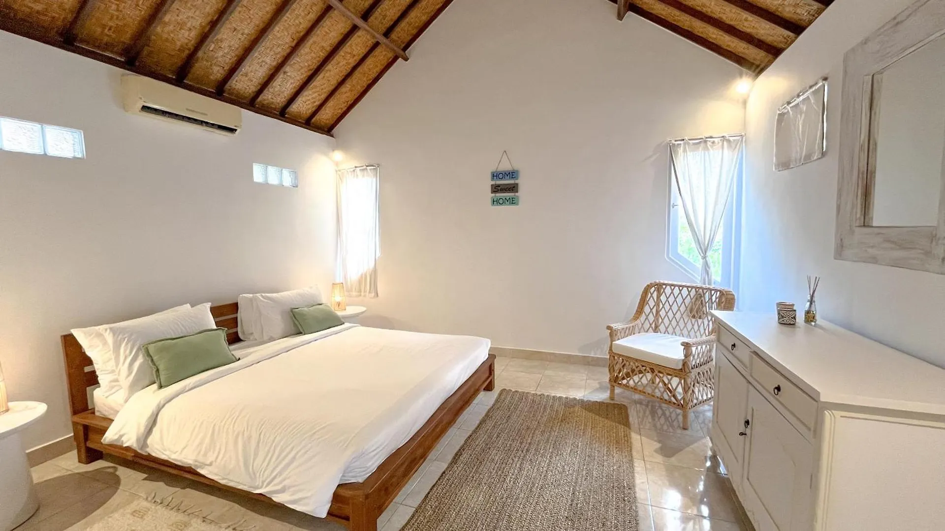 Villa Mimi - Cozy Private 2Br Villa In Mertanadi Seminyak With Private Pool 세미냑